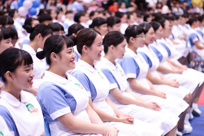 康寧護理科學生加冠的感動與成長